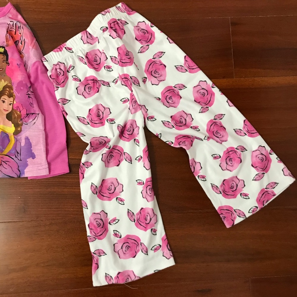 Disney Princess Pajama Set - Picture 3 of 7